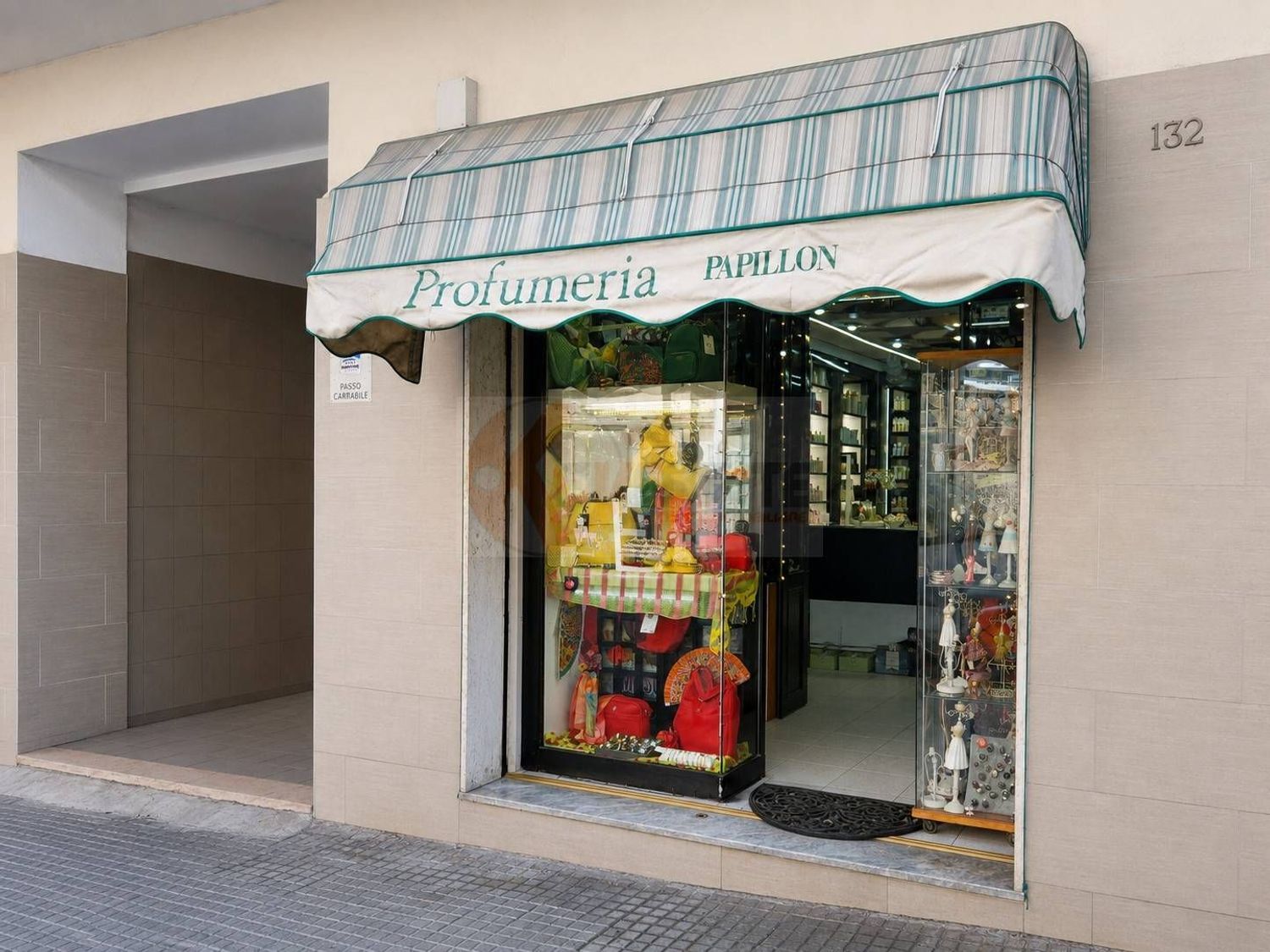 Locale commerciale in affitto in via via roma 132, Sassari