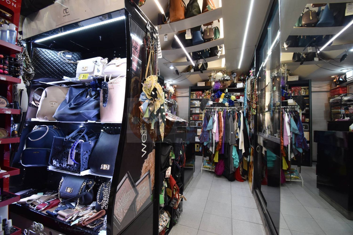 Locale commerciale in affitto in via via roma 132, Sassari