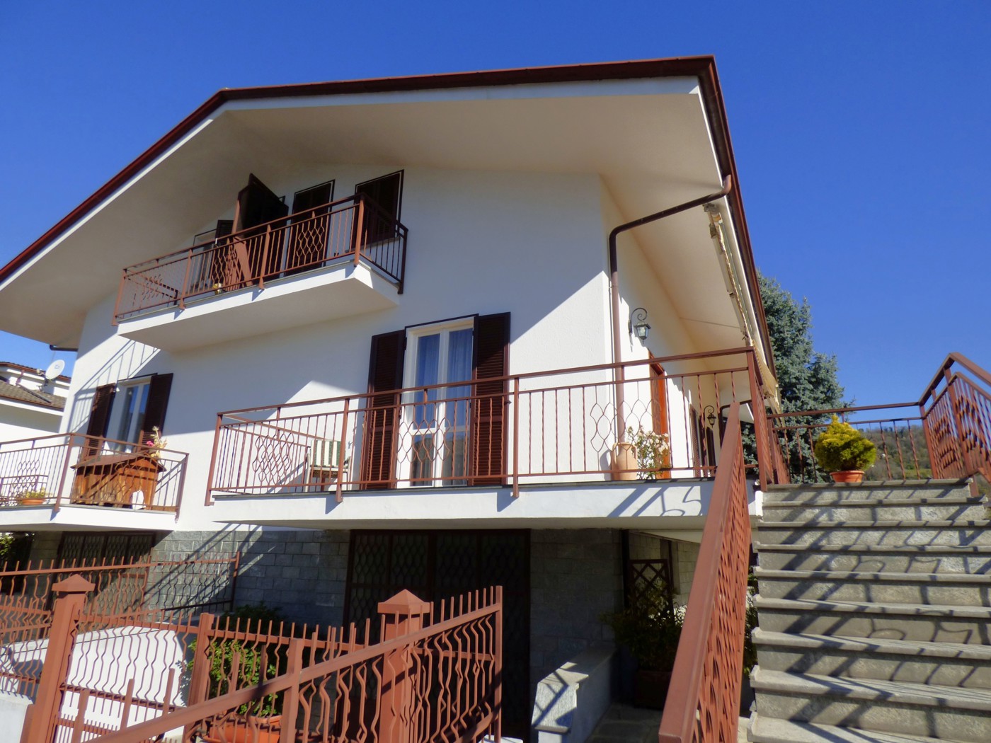 Villa con giardino a Luserna San Giovanni