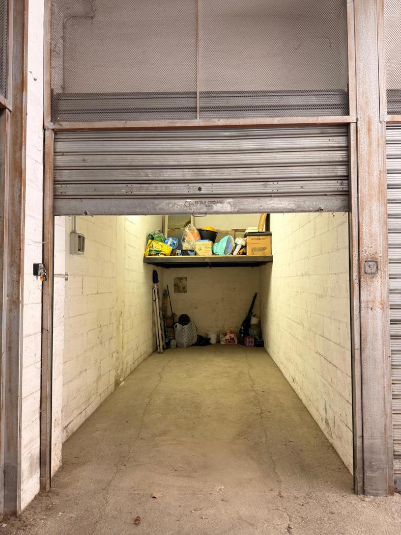 Box/Garage 18mq in vendita a Genova