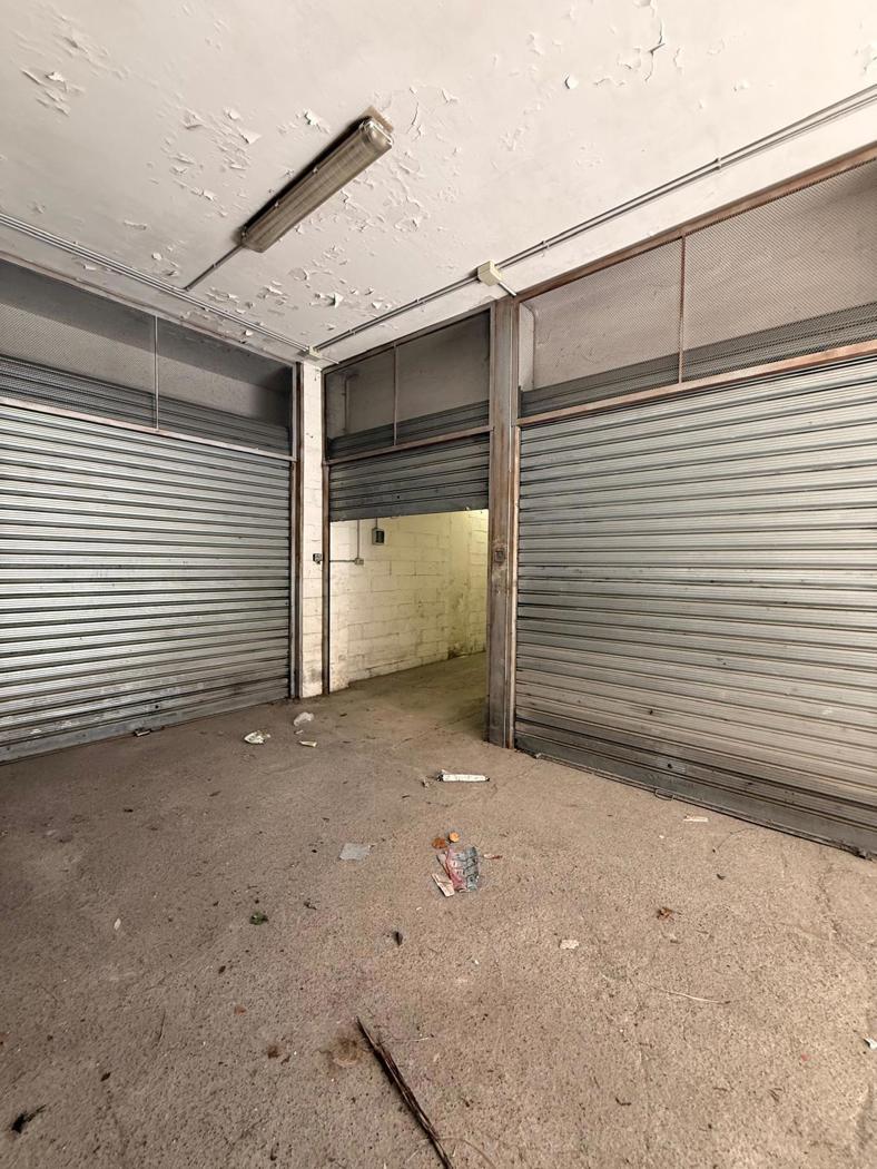 Box/Garage 18mq in vendita a Genova