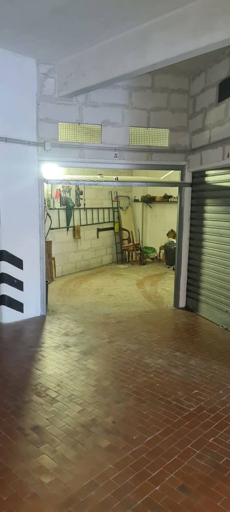 Box/Garage 13mq in vendita a Genova