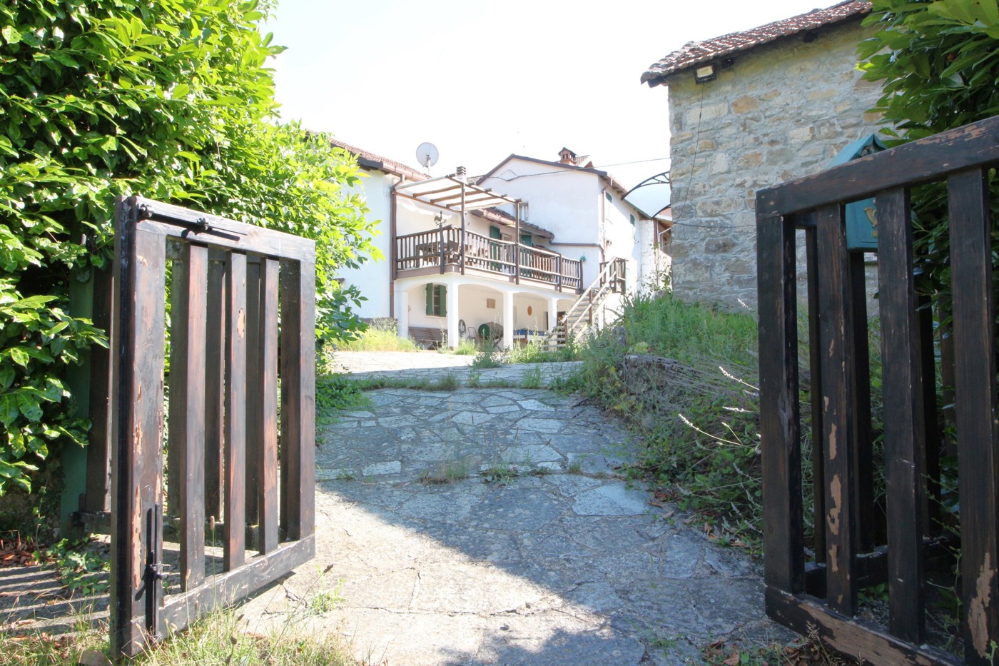 Casa indipendente con giardino a Mongiardino Ligure
