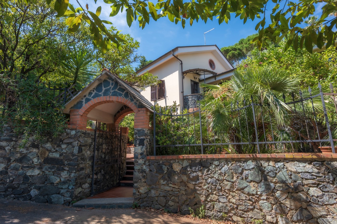 Villa in vendita a Varazze