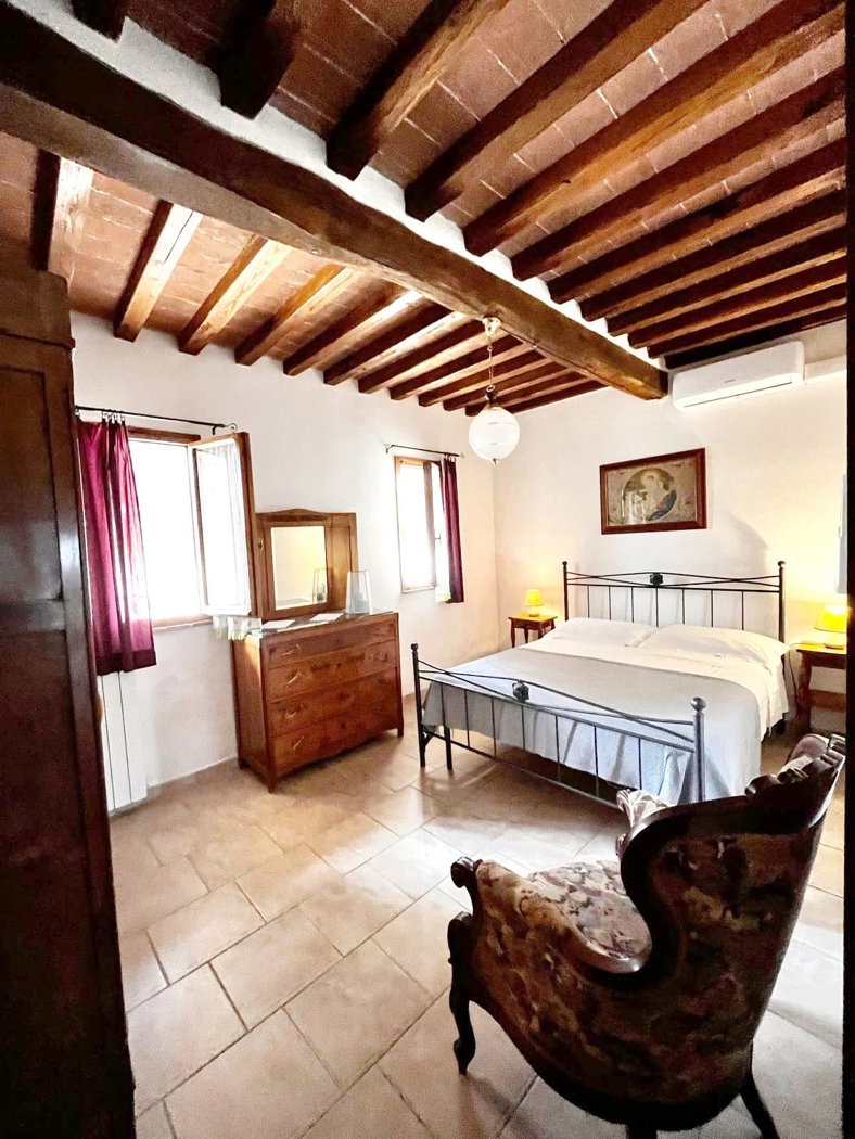 Rustico ristrutturato a Roccastrada
