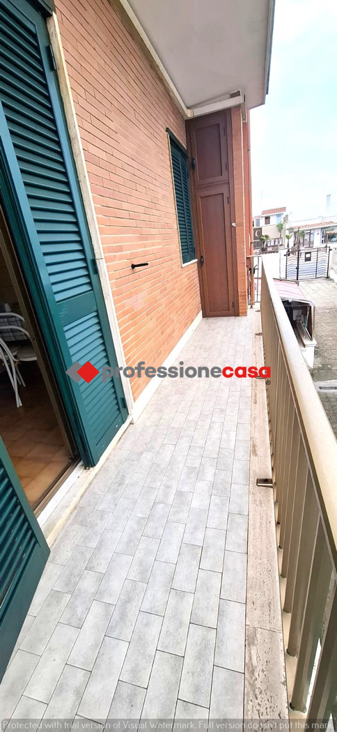 Trilocale vista mare a Pomezia