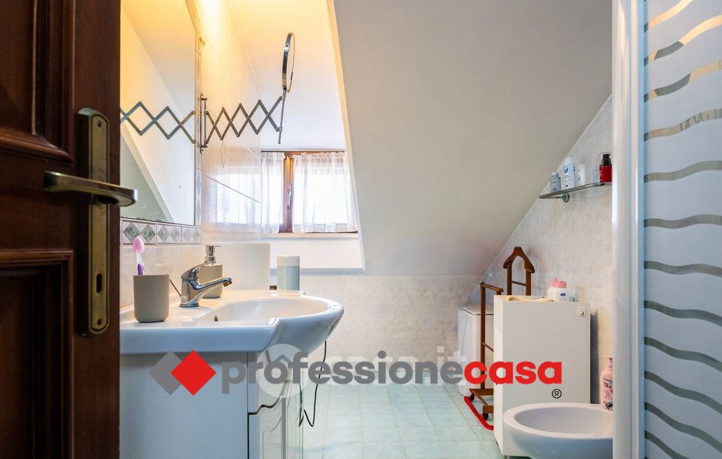 Casa indipendente con giardino a Pomezia