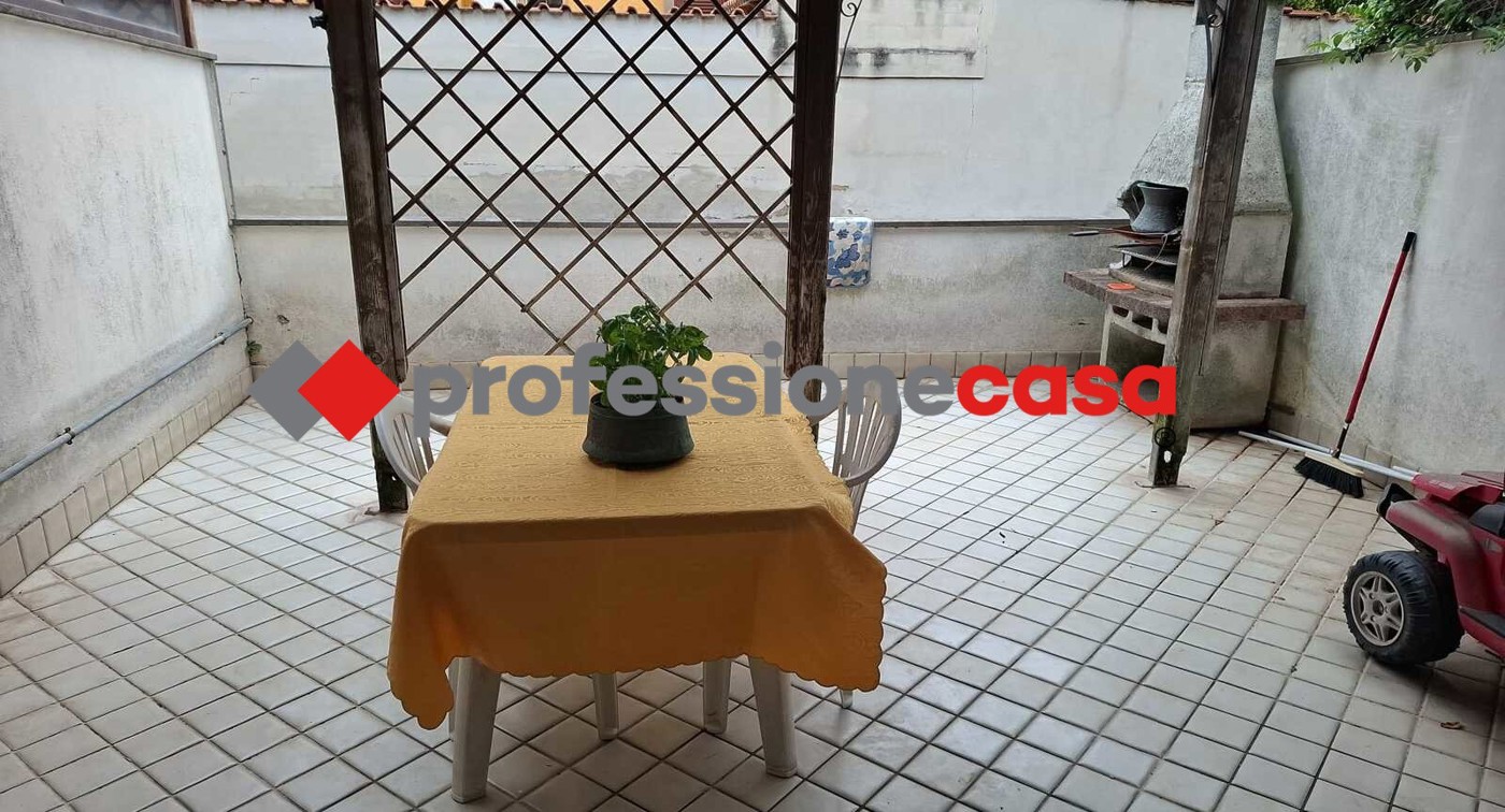 Villa con giardino a Pomezia