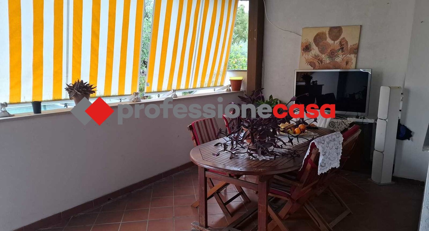 Villa con giardino a Pomezia
