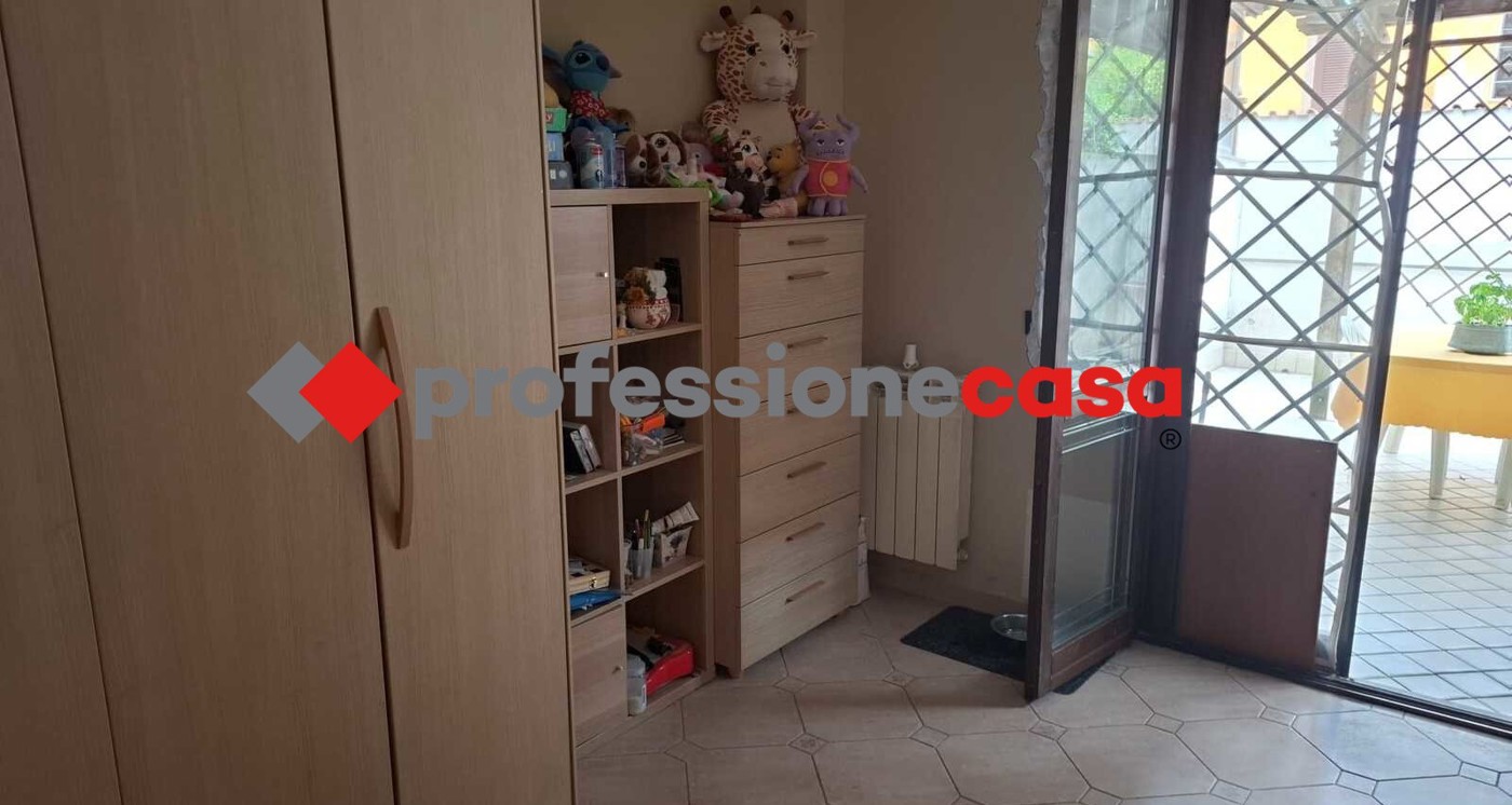 Villa con giardino a Pomezia
