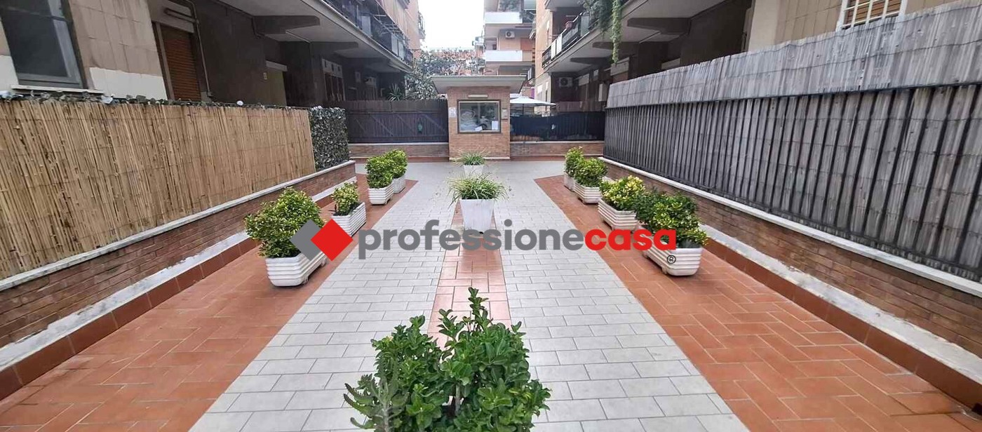 Trilocale in vendita a Pomezia