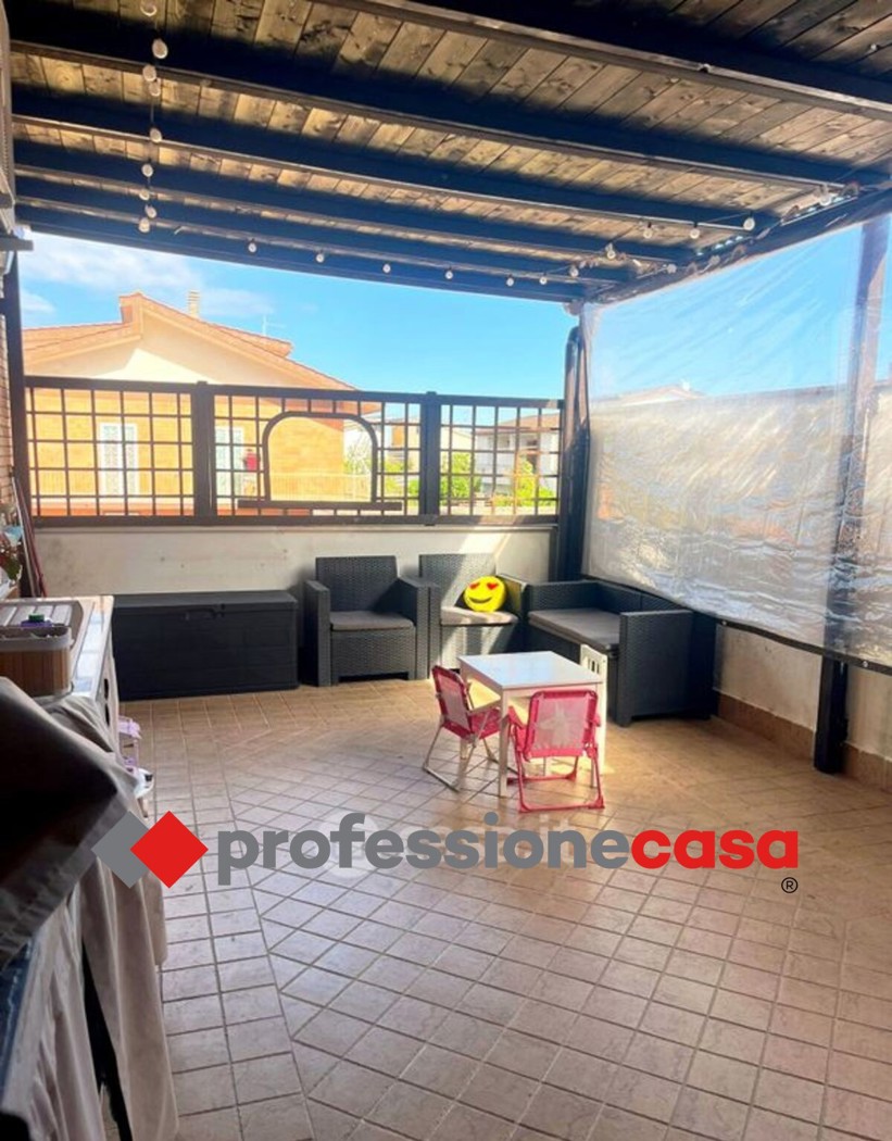 Trilocale con giardino a Pomezia