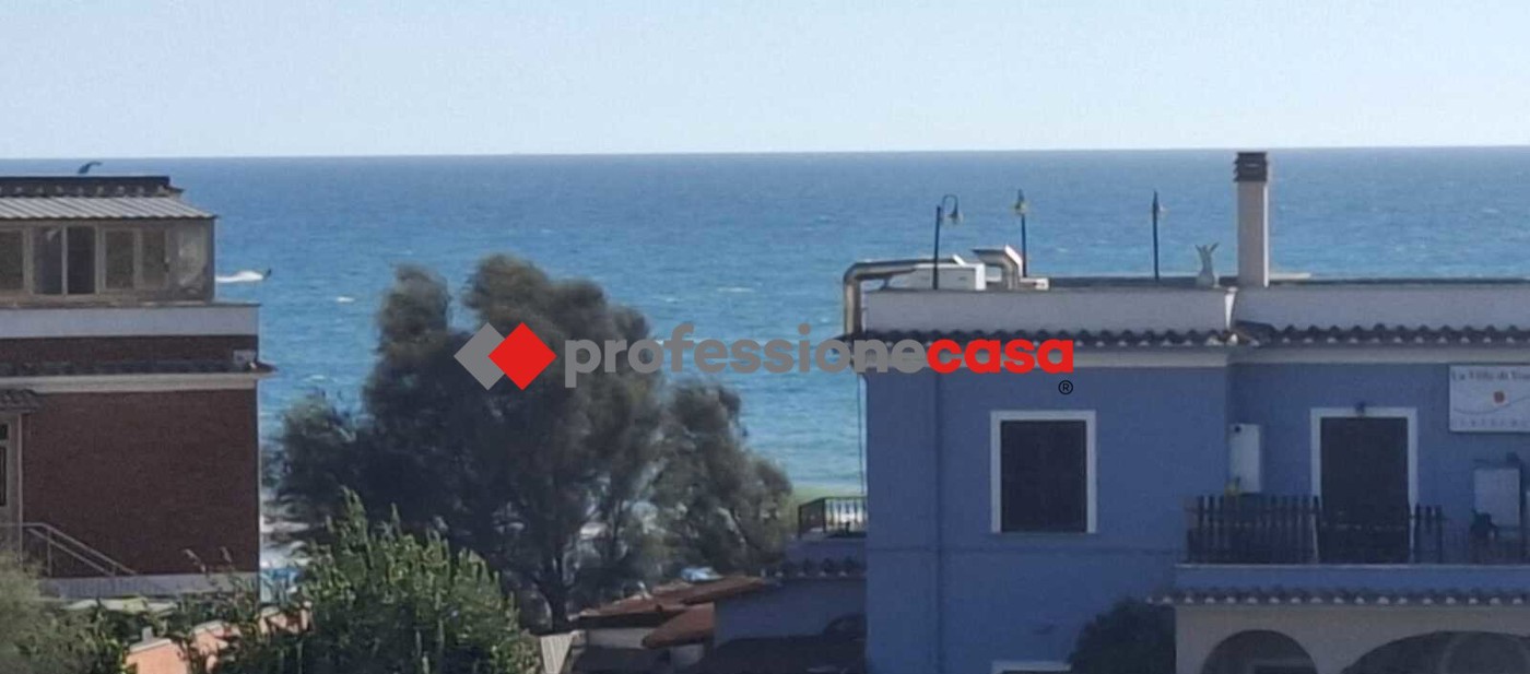 Bilocale vista mare a Pomezia