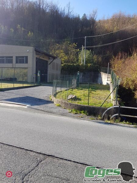 Capannone ristrutturata a Montoggio