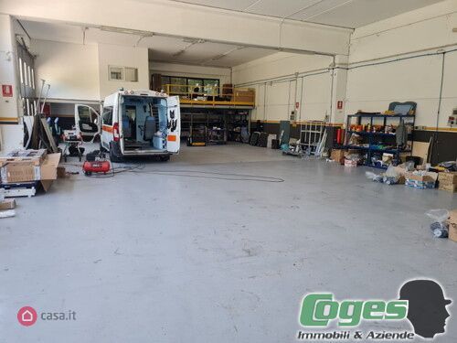 Capannone ristrutturata a Montoggio