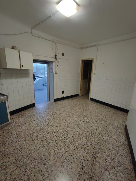 Locale commerciale in vendita a Genova