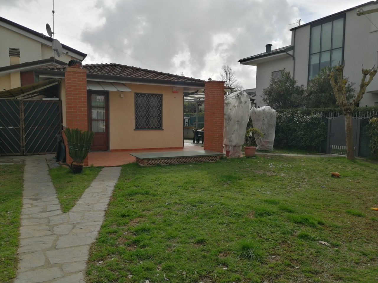 Casa indipendente in affitto a Forte dei Marmi