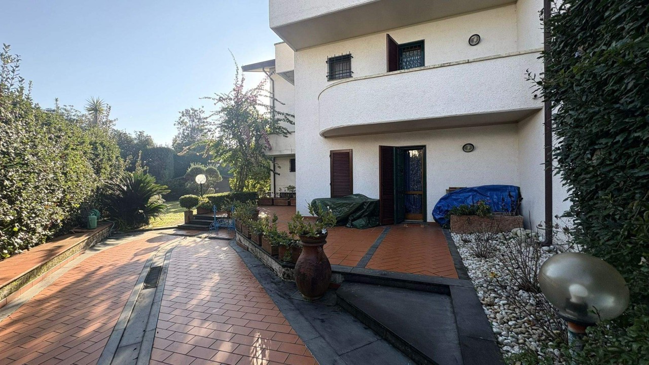 Casa indipendente in vendita a Forte dei Marmi