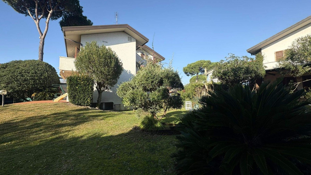 Casa indipendente in vendita a Forte dei Marmi