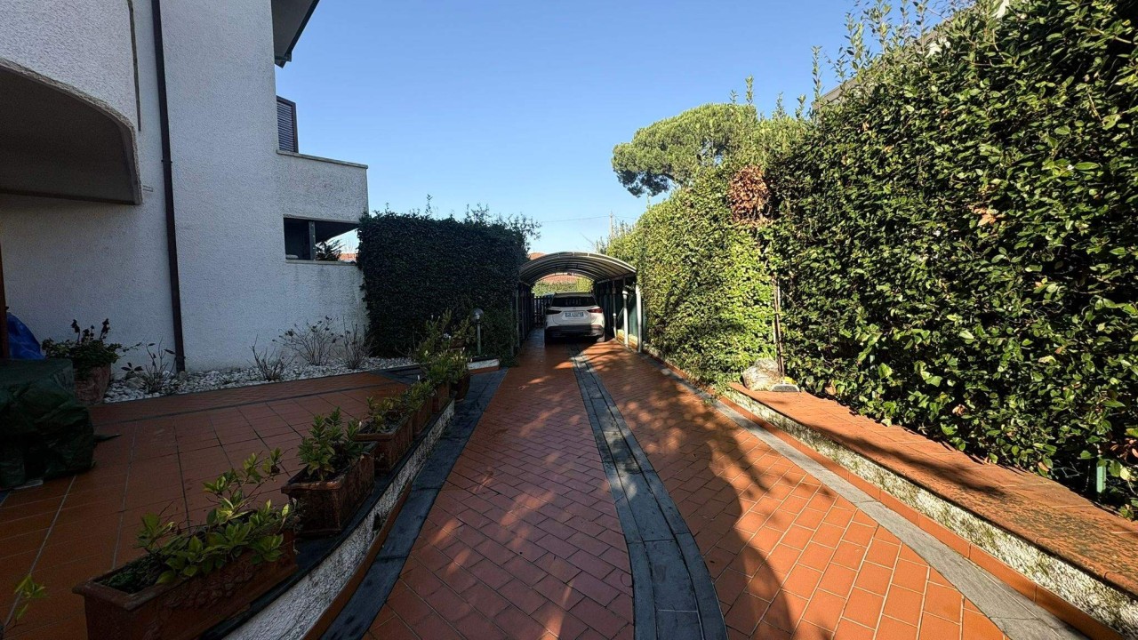 Casa indipendente in vendita a Forte dei Marmi