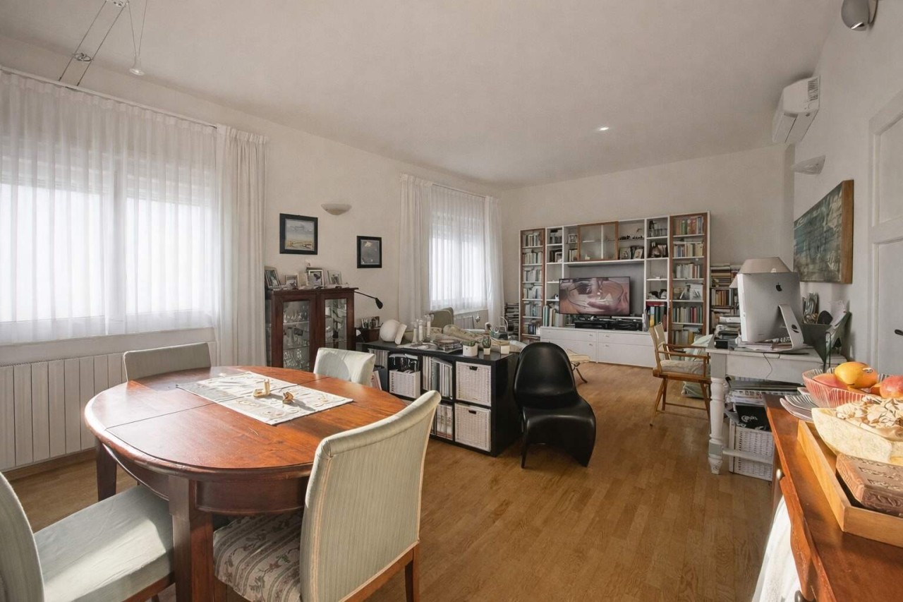 Appartamento con terrazzo a Pietrasanta