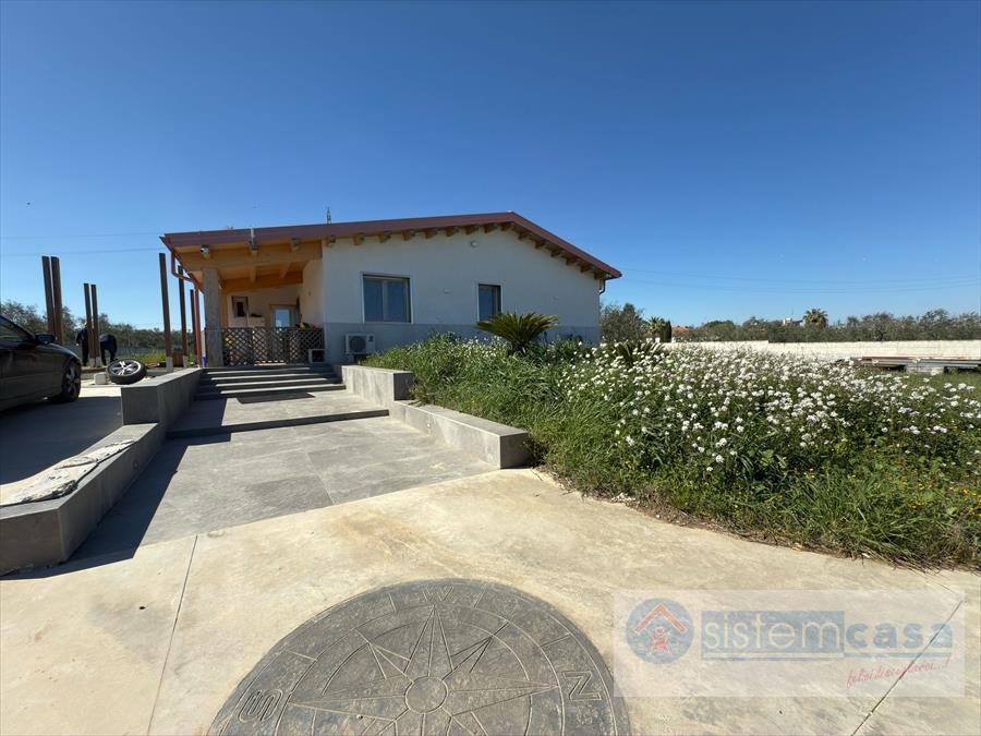 Villa con giardino, Corato st.esterna boccotero