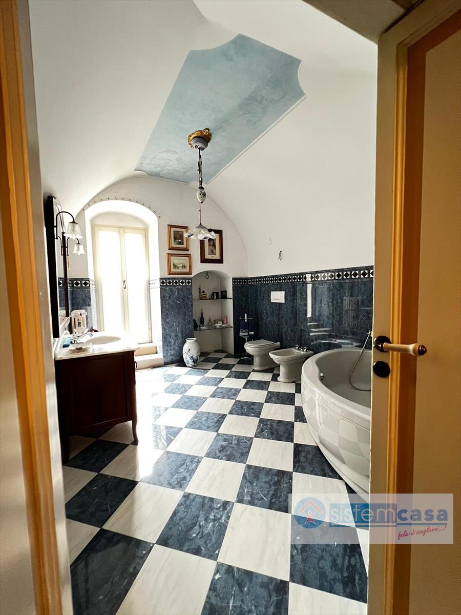 Appartamento con box, Corato corso garibaldi