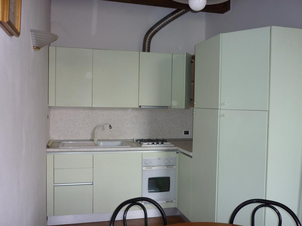Appartamento in vendita a Parma, Oltretorrente