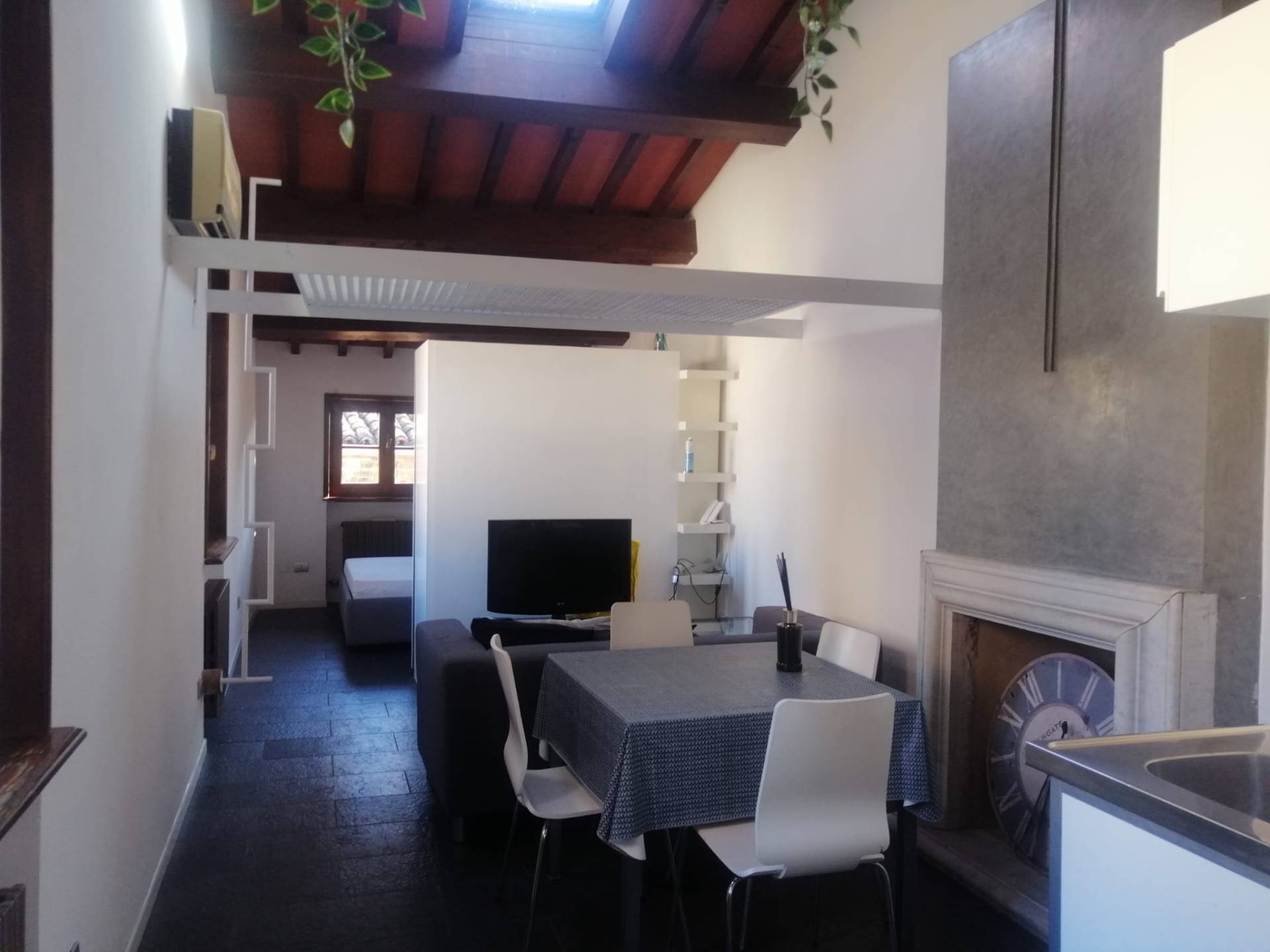 Appartamento in affitto a Parma, Centro storico