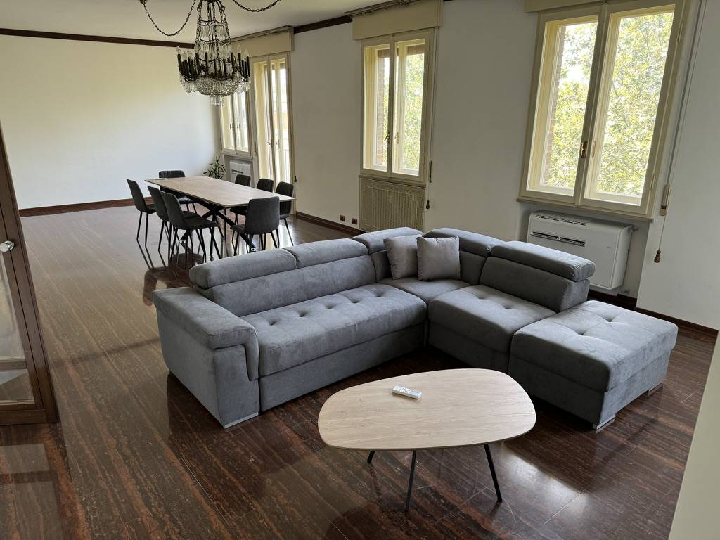 Appartamento in affitto a Parma, Centro storico