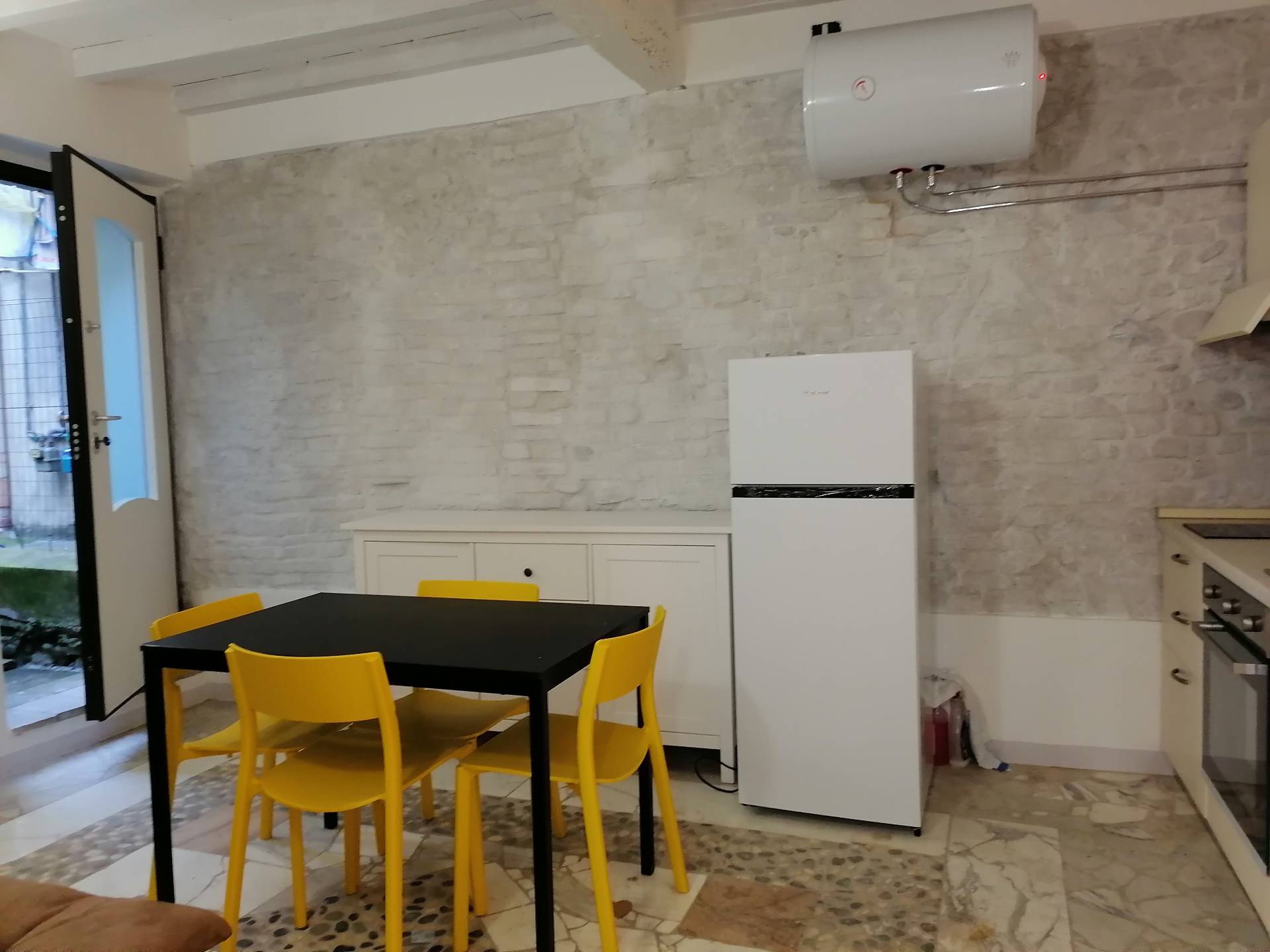 Appartamento in affitto a Parma, Oltretorrente