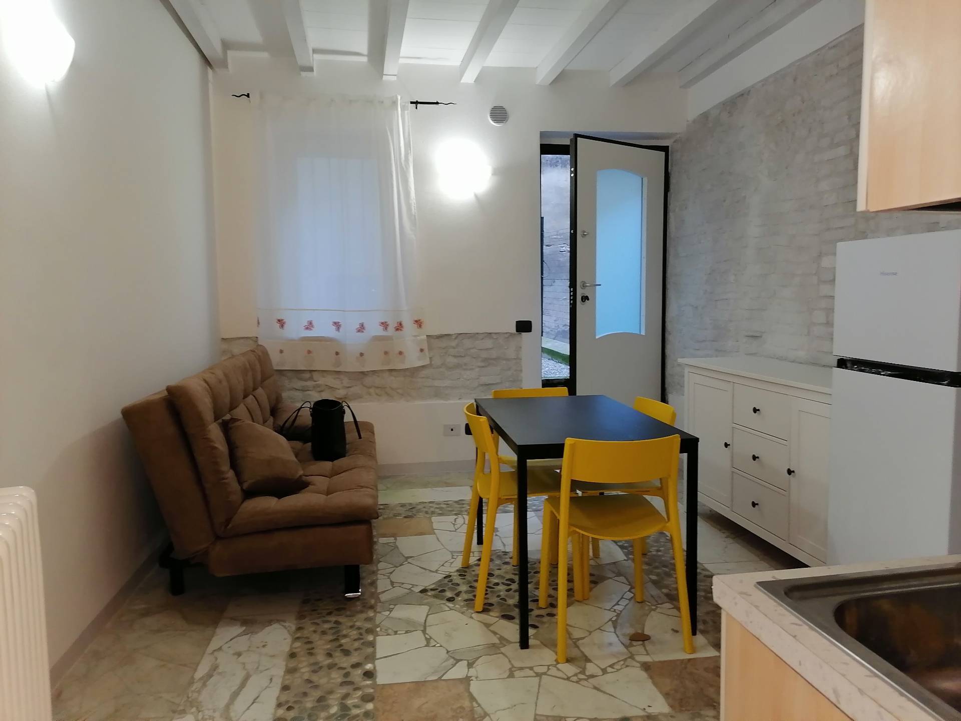 Appartamento in affitto a Parma, Oltretorrente