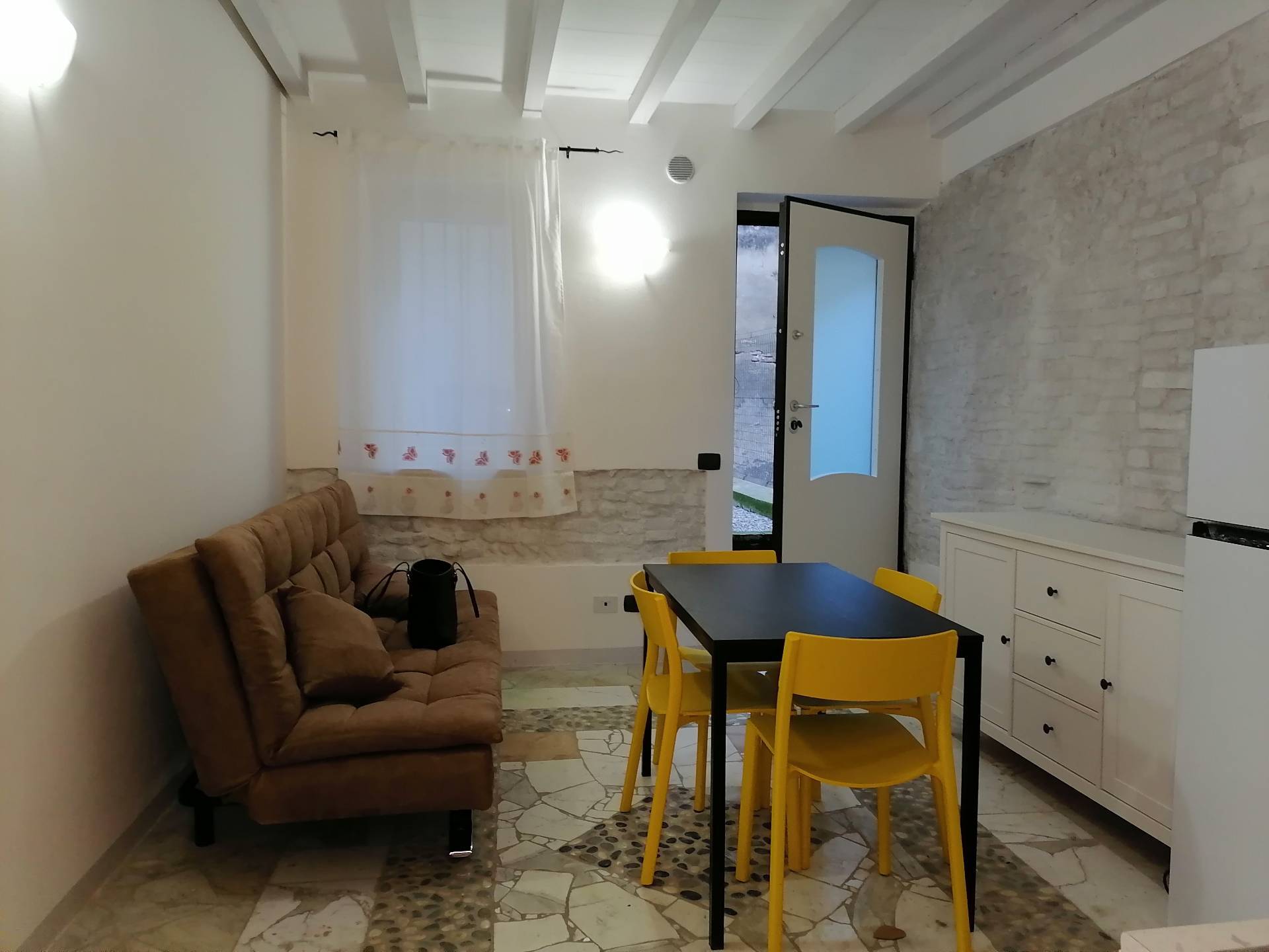 Appartamento in affitto a Parma, Oltretorrente