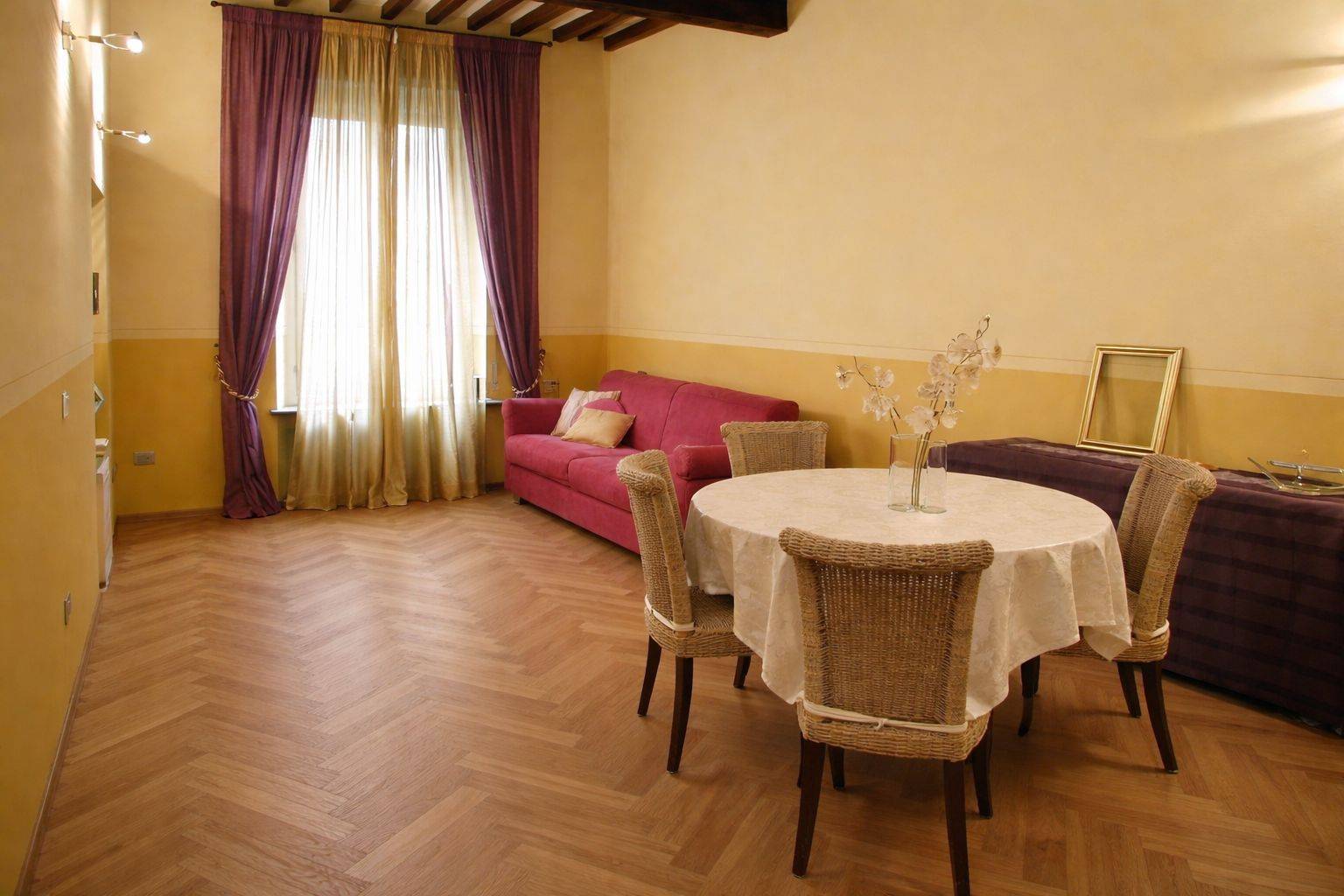 Appartamento in affitto a Parma, Centro storico