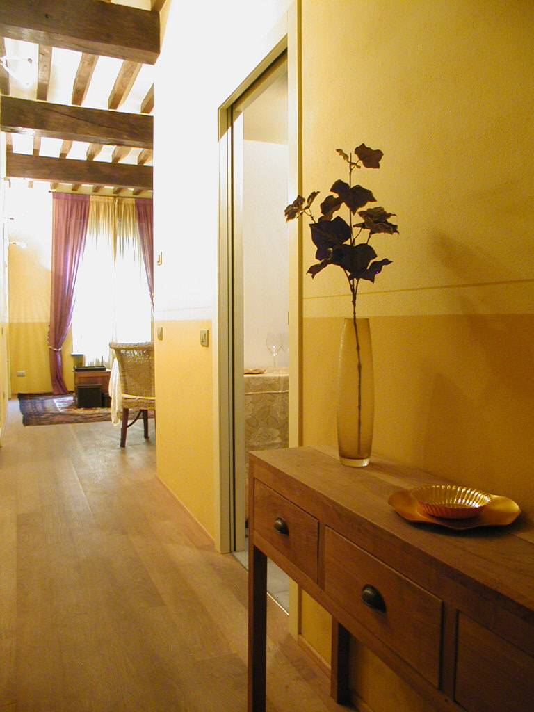 Appartamento in affitto a Parma, Centro storico