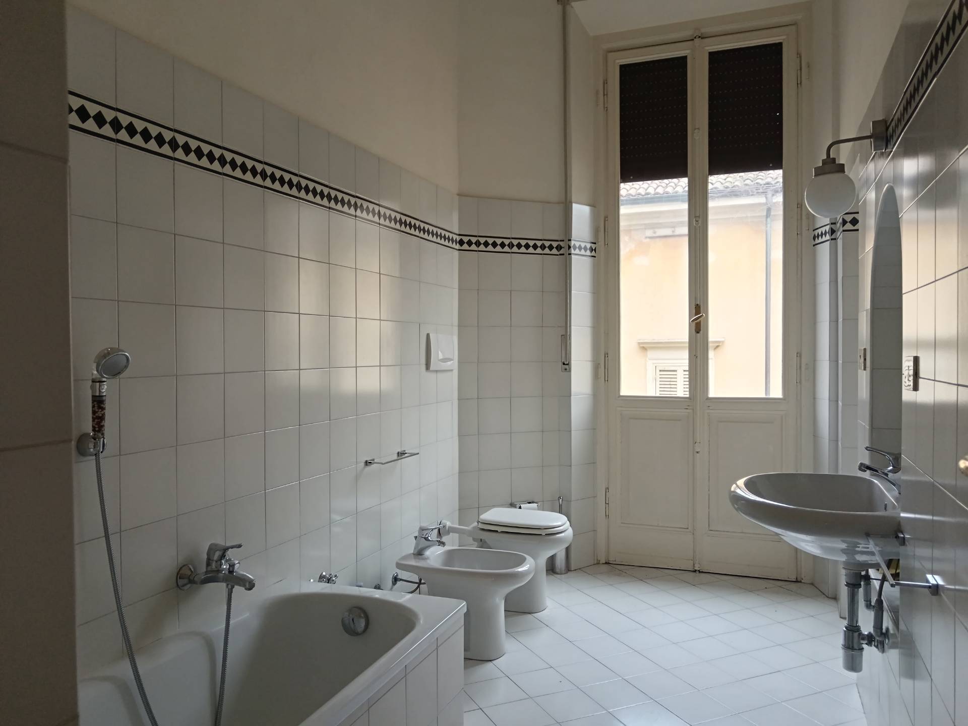 Appartamento in affitto a Parma, Centro storico