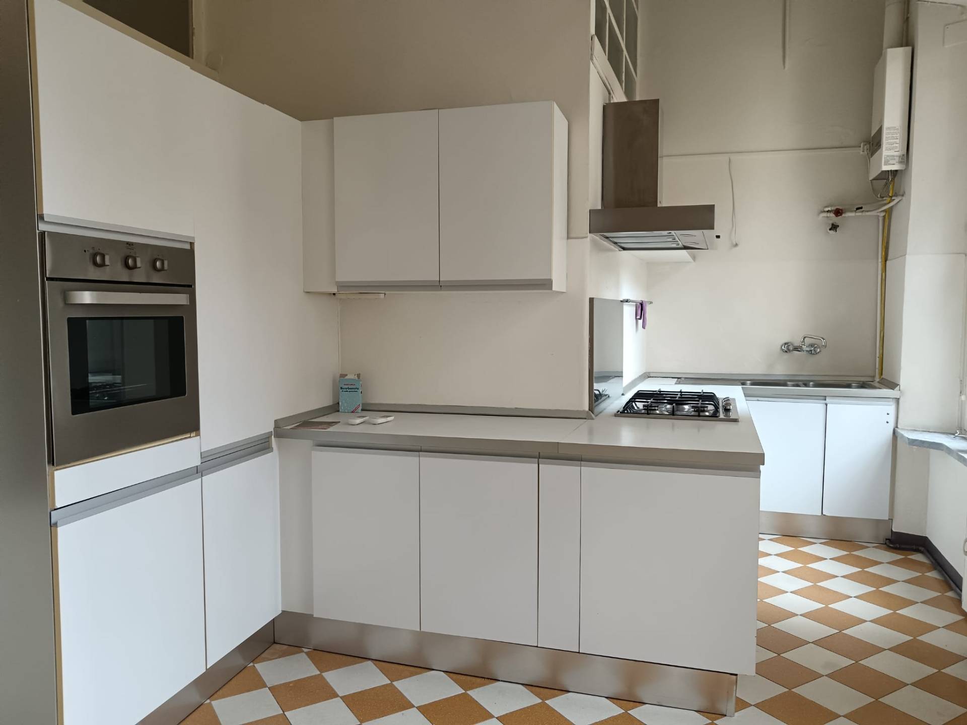 Appartamento in affitto a Parma, Centro storico