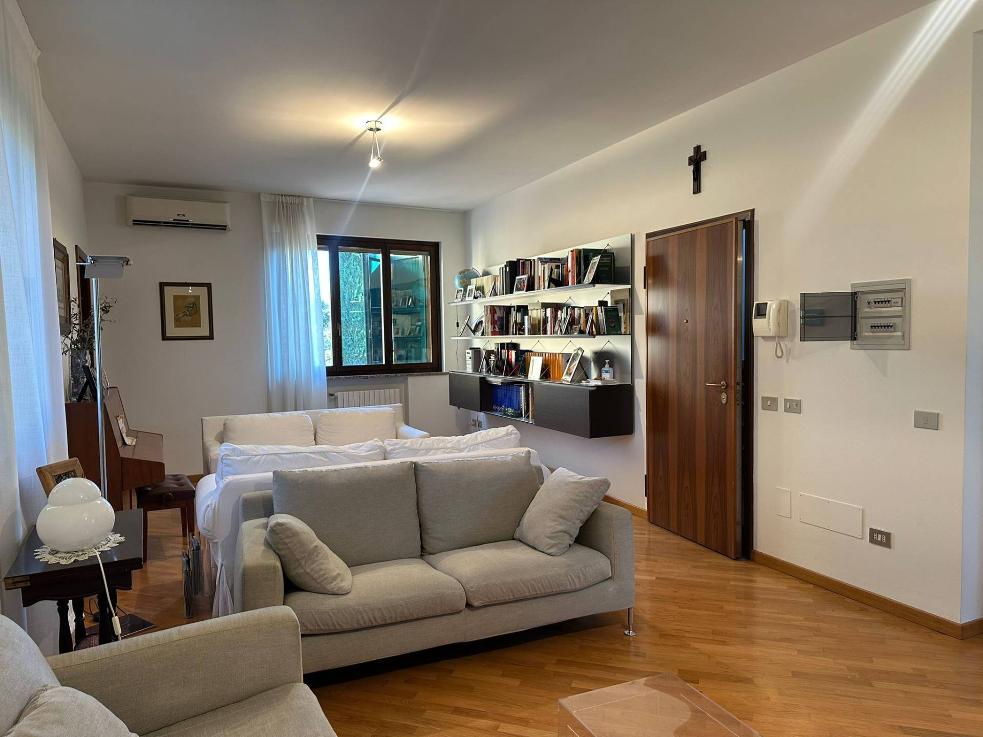 Appartamento in affitto a Parma, Montebello
