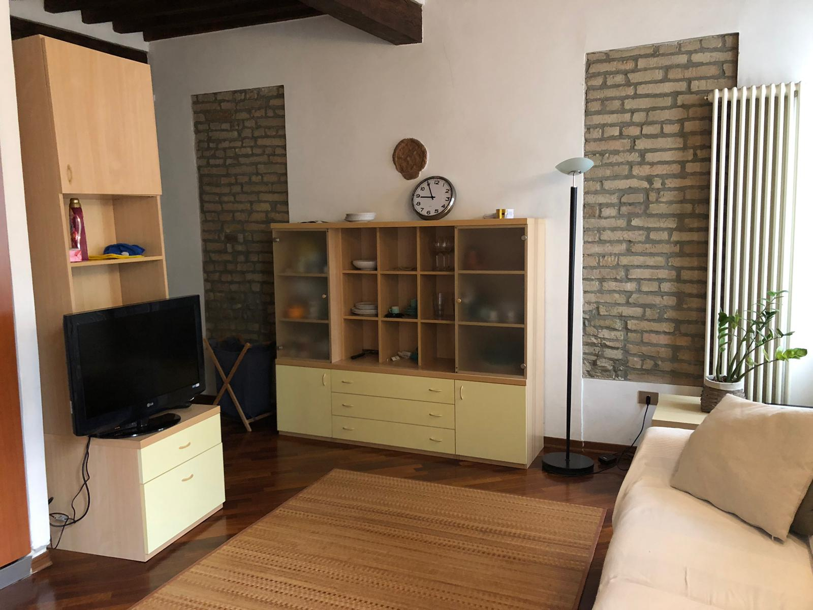 Appartamento in affitto a Parma, Oltretorrente