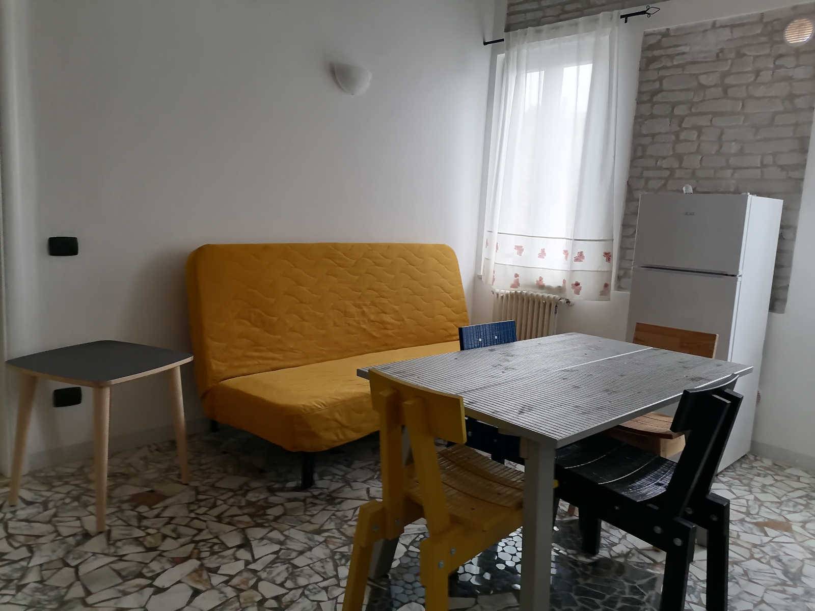 Appartamento in affitto a Parma, Oltretorrente