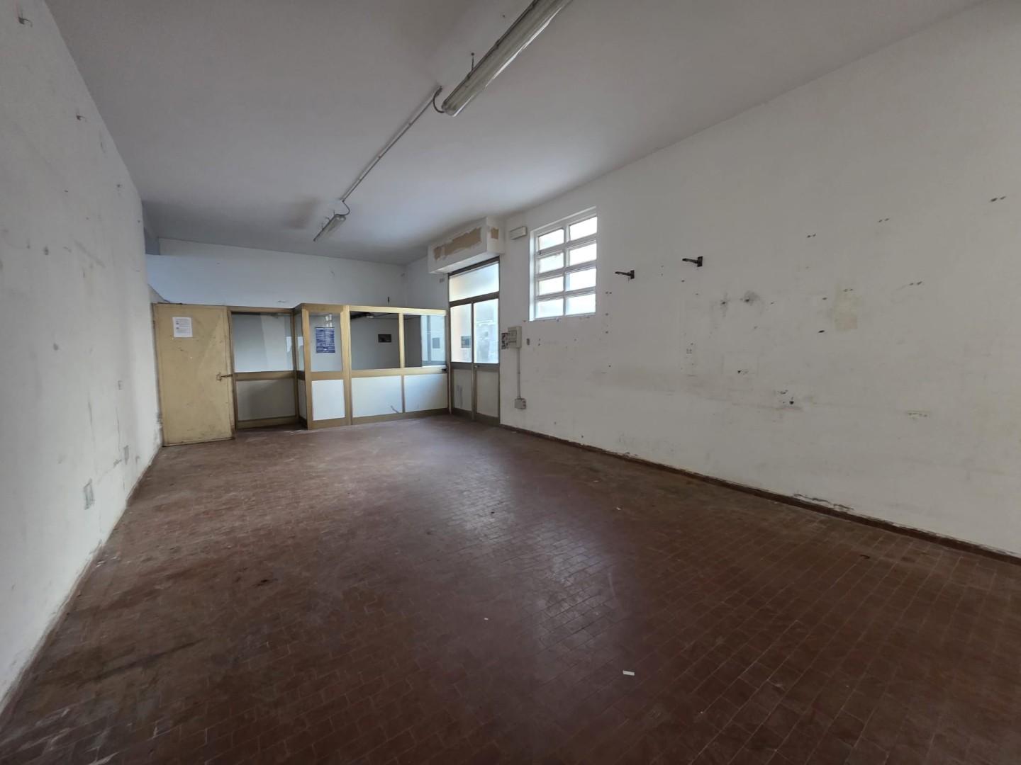 Locale commerciale in affitto a Santa Croce sull'Arno