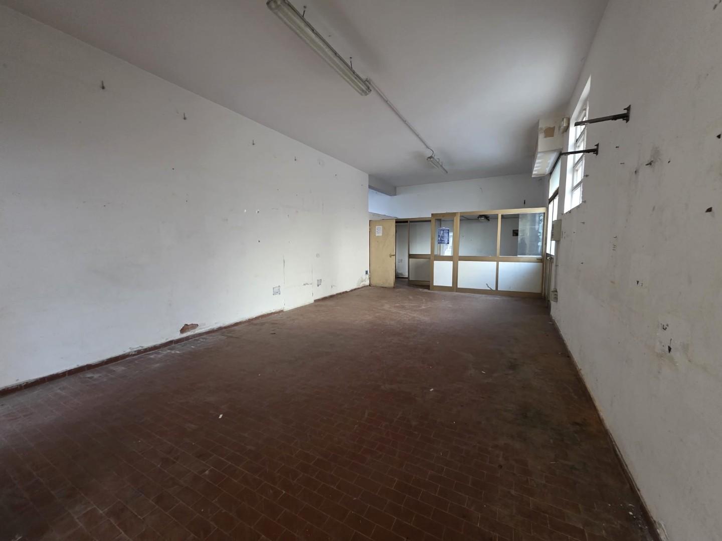 Locale commerciale in affitto a Santa Croce sull'Arno