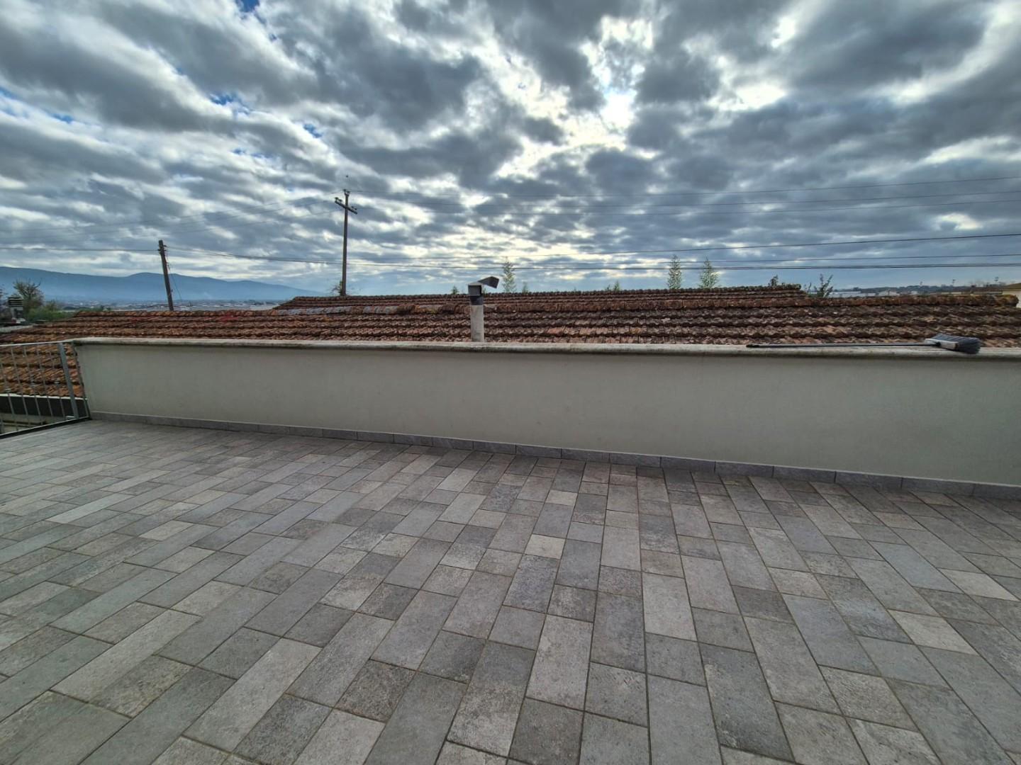 Casa indipendente con giardino a Larciano