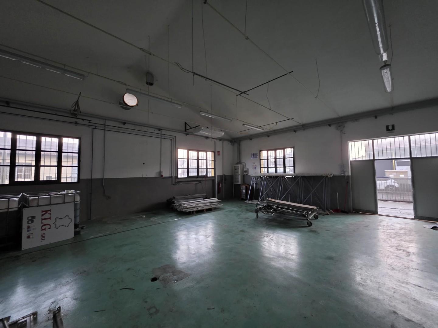 Capannone in affitto a Santa Croce sull'Arno