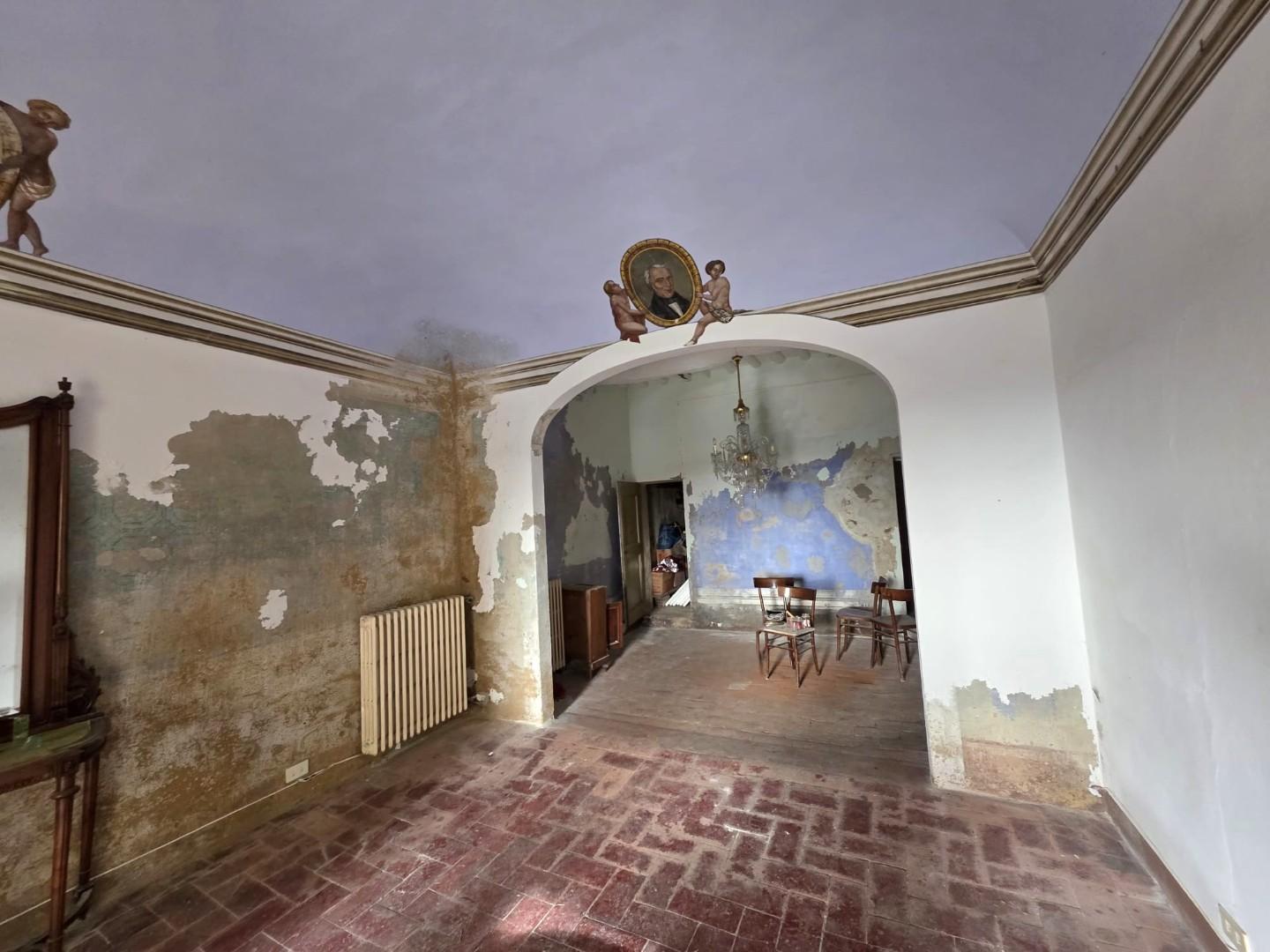 Stabile/Palazzo con terrazzi a San Miniato