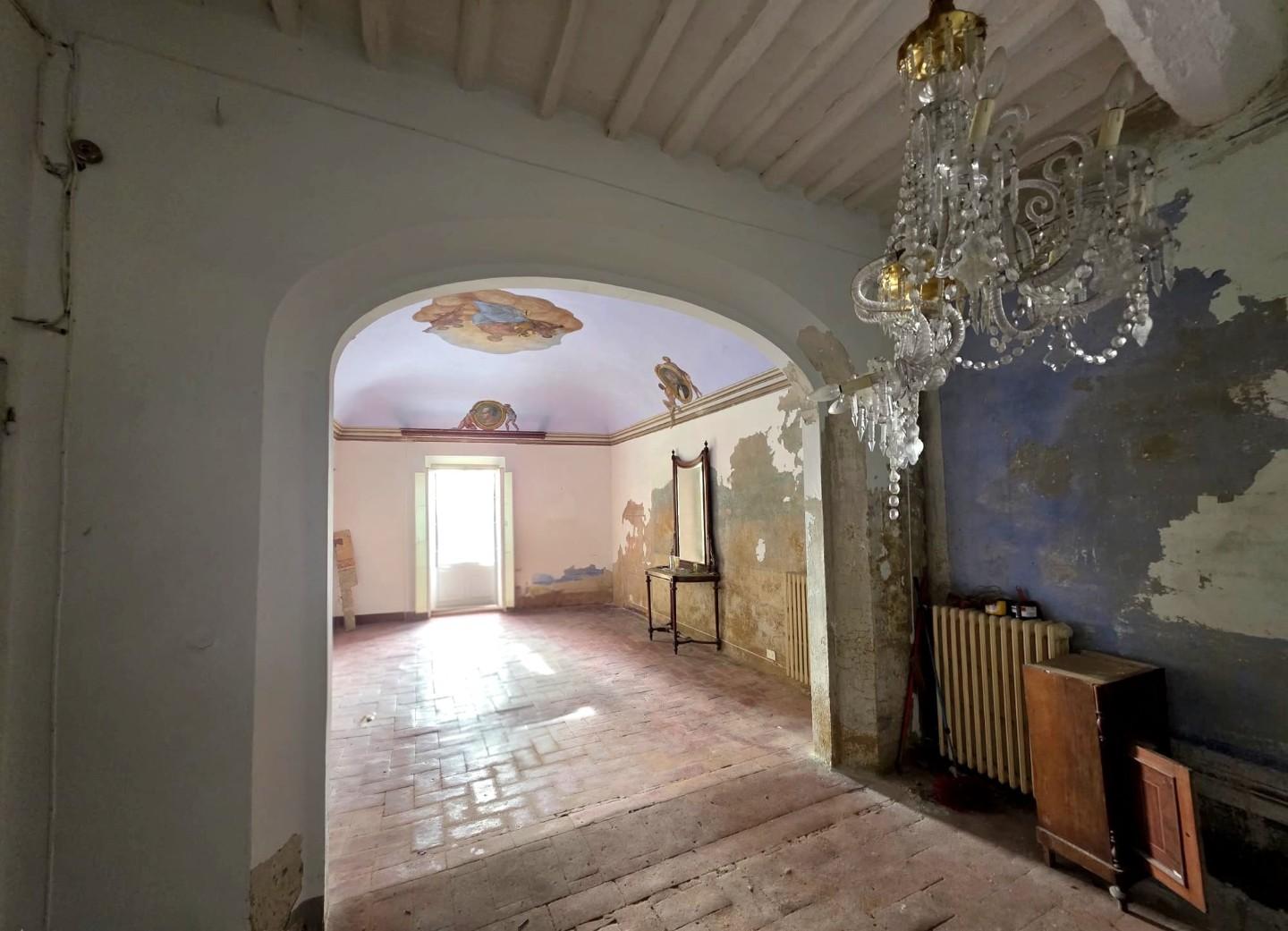 Stabile/Palazzo con terrazzi a San Miniato