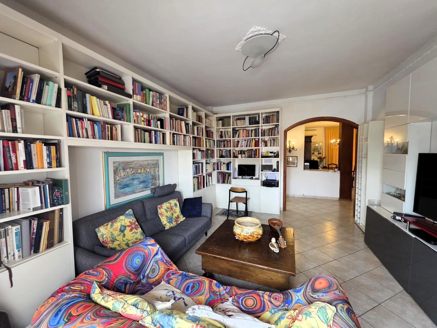 Appartamento con terrazzo a Santa Croce sull'Arno