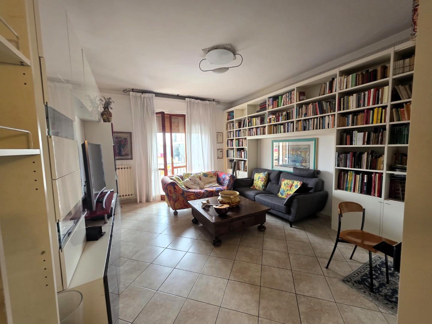 Appartamento con terrazzo a Santa Croce sull'Arno