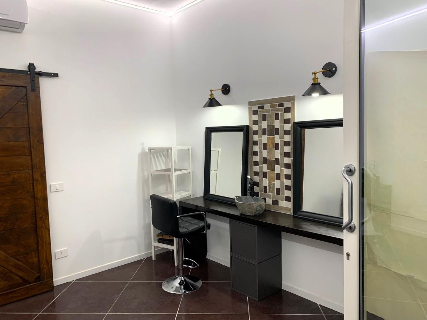 Locale commerciale in affitto a Fucecchio