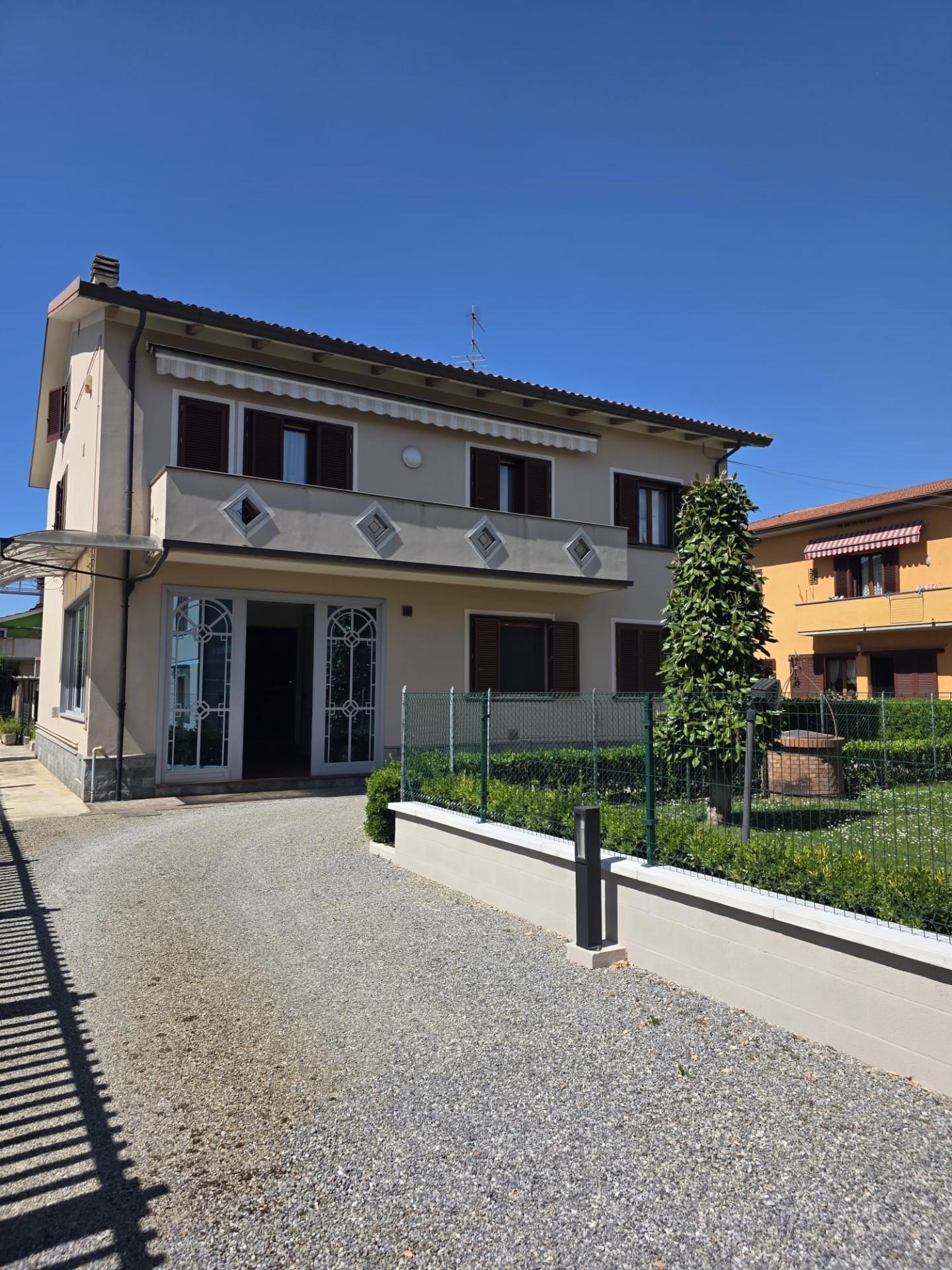 Casa indipendente con terrazzo a Santa Croce sull'Arno